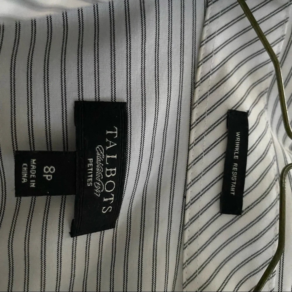 Talbots 8p wrinkle resistant shirt, black internet stripe.  Perfect! - Picture 3 of 4